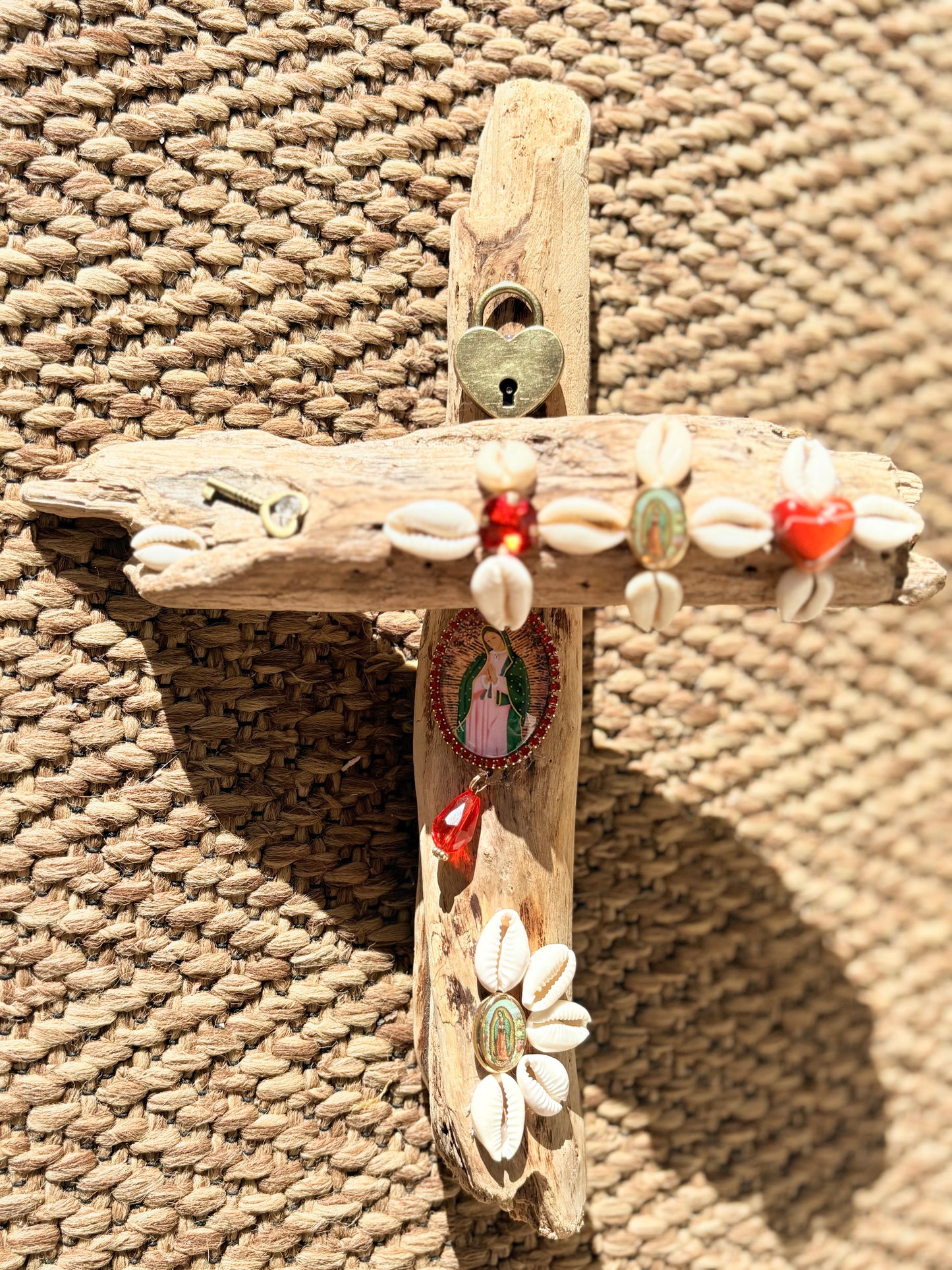 Croix vierge rouge « collection Ibiza »