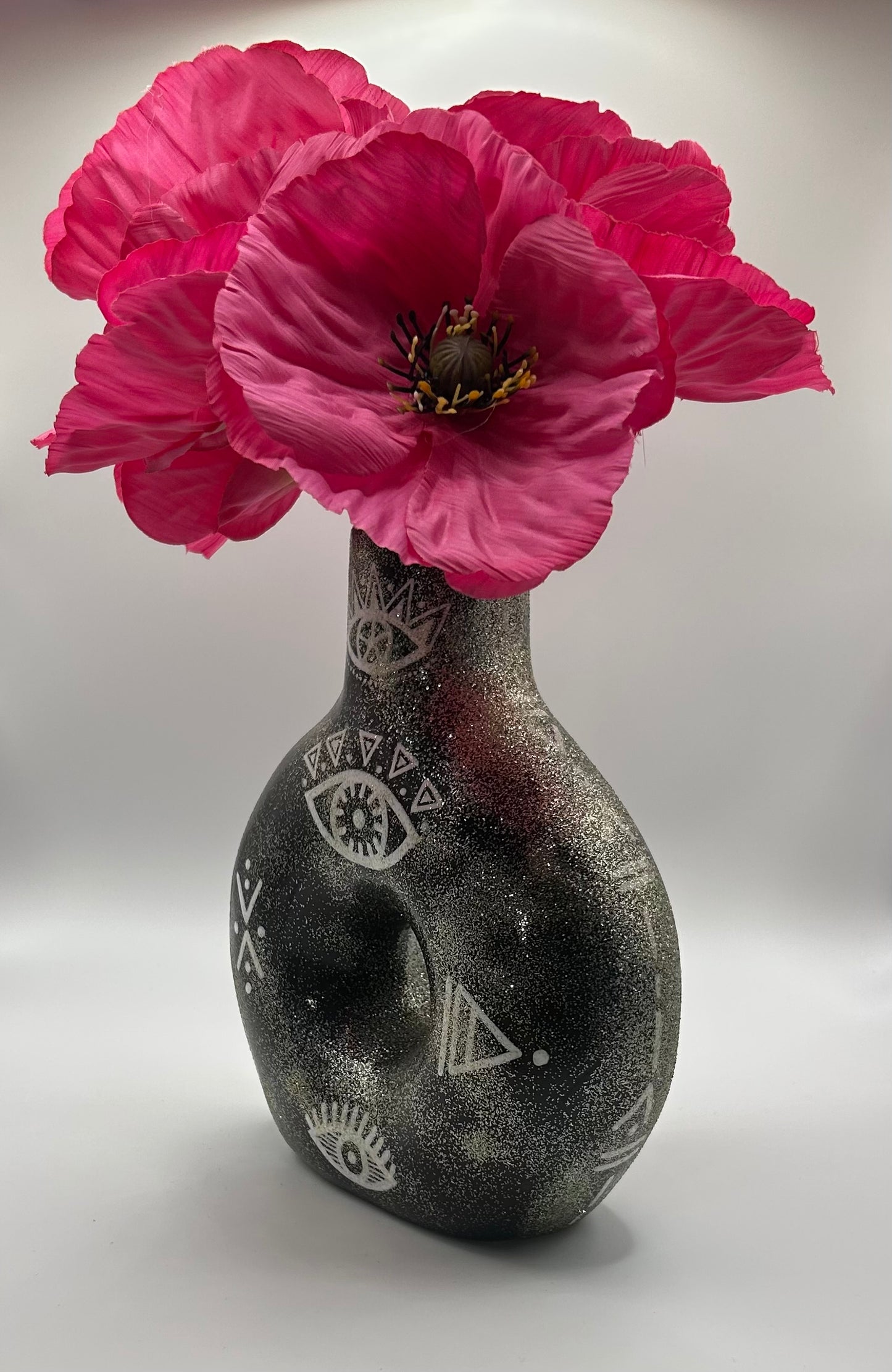 Vase œil et paillettes
