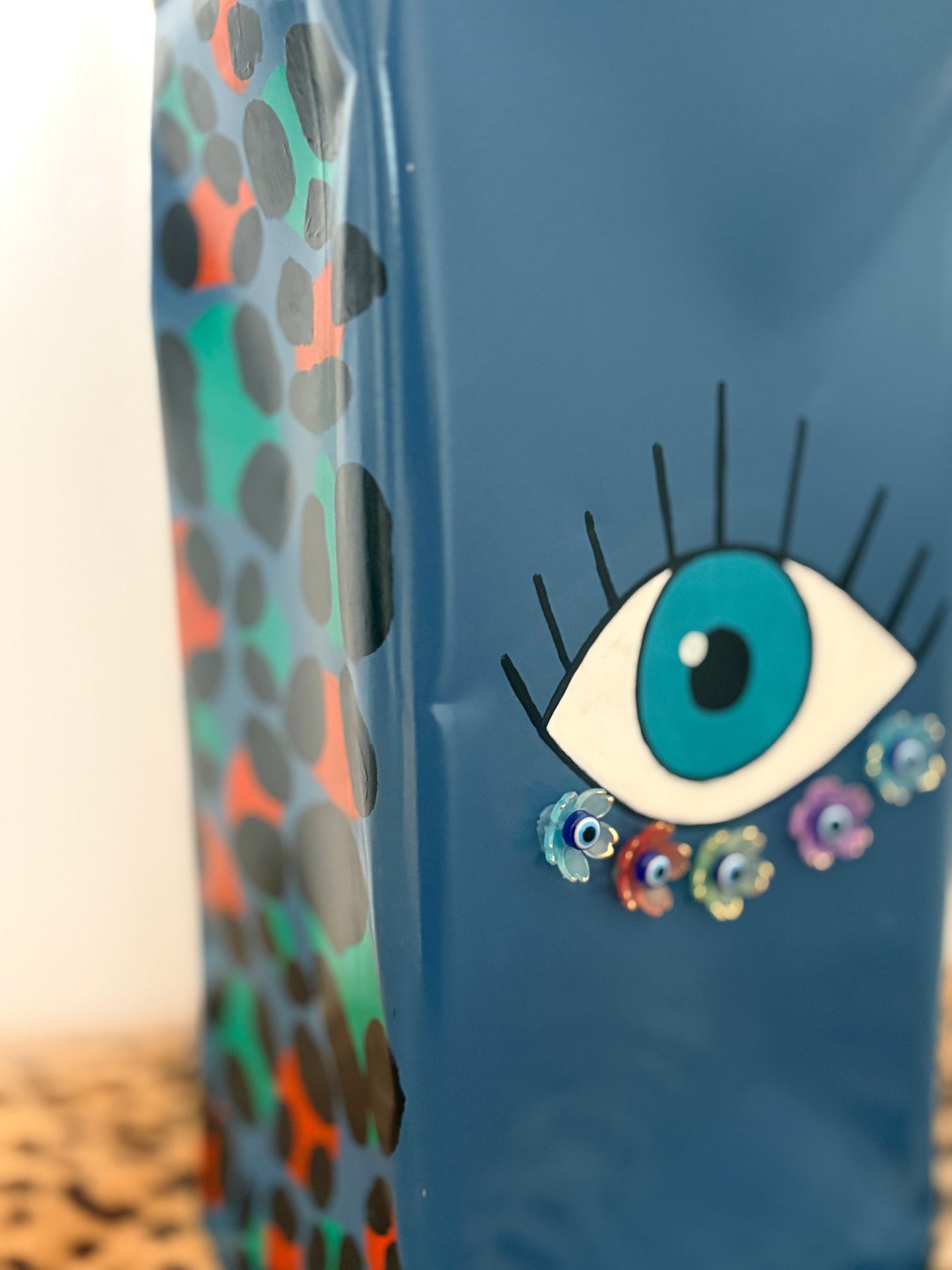 Vase en métal upcyclé Œil bleu nuit